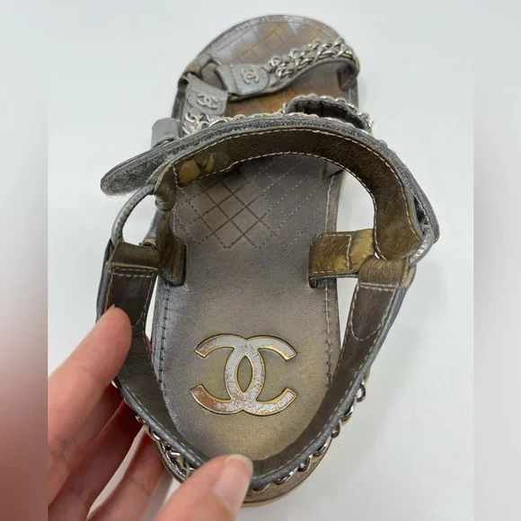 SOLD// Chanel Silver Metallic Chain Dad Sandals CC Logo Leather 40C 40 9 9.5 - Picture 11 of 14